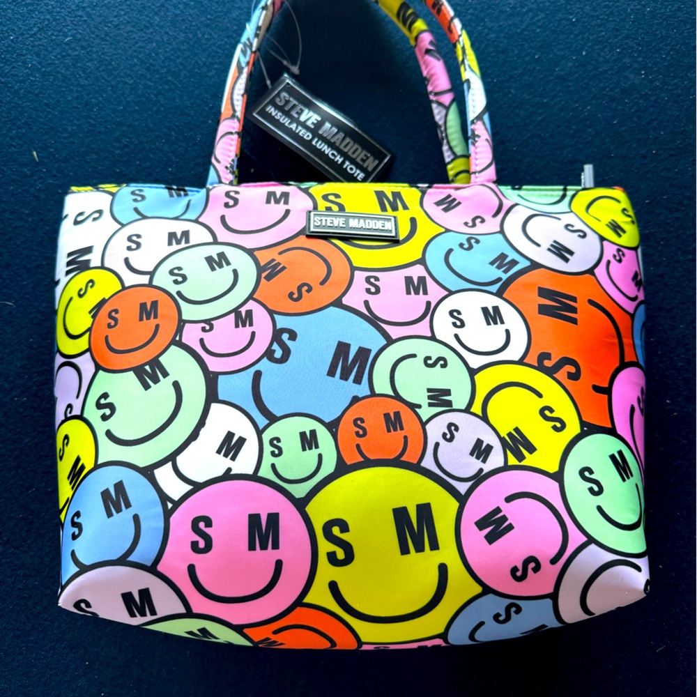STEVE MADDEN insulated  smiley face lunch tote😃see pic for all the details 😀